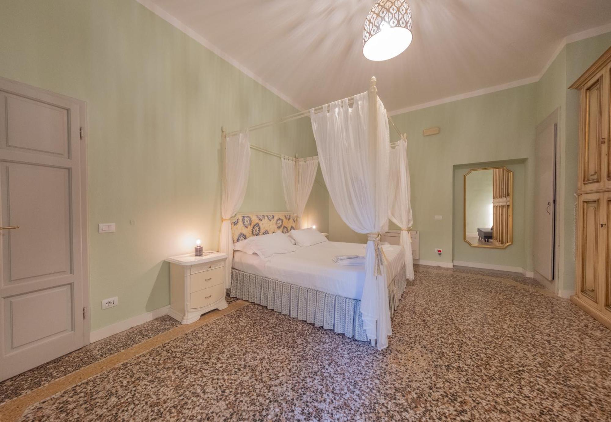 Lungarno Buozzi 7 Apartments Pisa Exterior photo